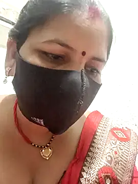 Snapshot of Riyaa-Devi chatting on 02-22-25, 05:57 Riyaa-Devi online show from 02-22-25, 05:57