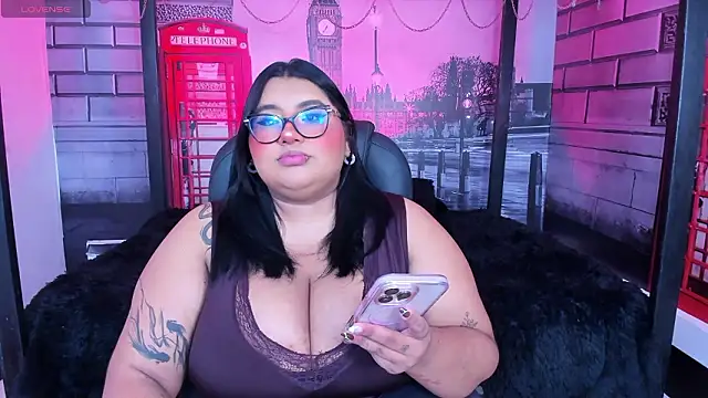 Snapshot of tifanny_bigboobs11 chatting on 03-13-26, 12:01 tifanny bigboobs11 online show from 03-13-26, 12:01