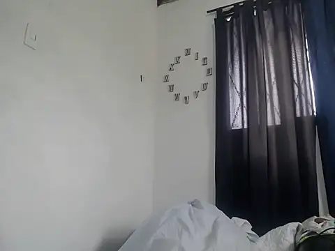 Snapshot of Analbigholes chatting on 11-01-25, 05:04 Analbigholes online show from 11-01-25, 05:04