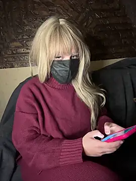 Snapshot of Mayoosh6 chatting on 02-08-25, 05:08 Mayoosh6 online show from 02-08-25, 05:08