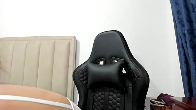 Chloemiller89 online show from 09-13-25, 12:21