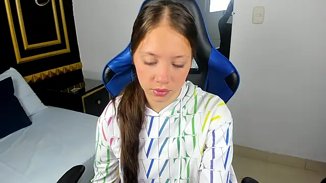 Snapshot of nataly_rodri chatting on 03-08-25, 12:30 nataly rodri online show from 03-08-25, 12:30