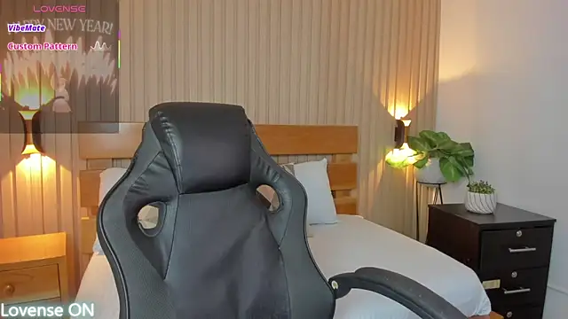 Snapshot of nataly_rodri chatting on 11-29-25, 02:14 nataly rodri online show from 11-29-25, 02:14