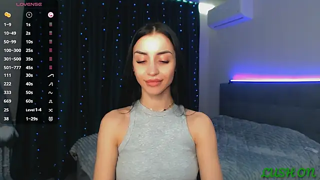 Snapshot of Kemi__Jordan chatting on 02-17-25, 03:42 Kemi Jordan online show from 02-17-25, 03:42