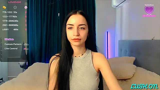 Snapshot of Kemi__Jordan chatting on 02-28-25, 09:04 Kemi Jordan online show from 02-28-25, 09:04