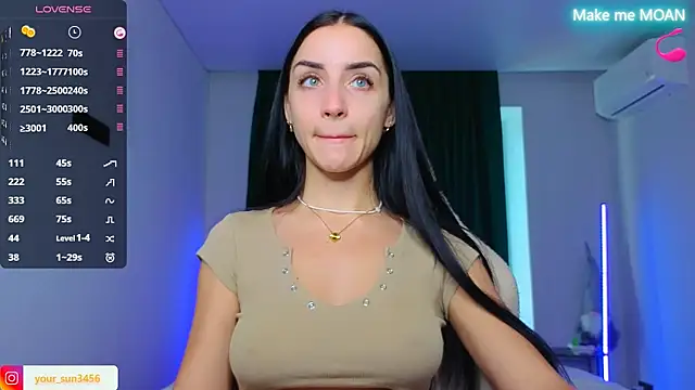 Snapshot of Kemi__Jordan chatting on 09-13-25, 06:46 Kemi Jordan online show from 09-13-25, 06:46