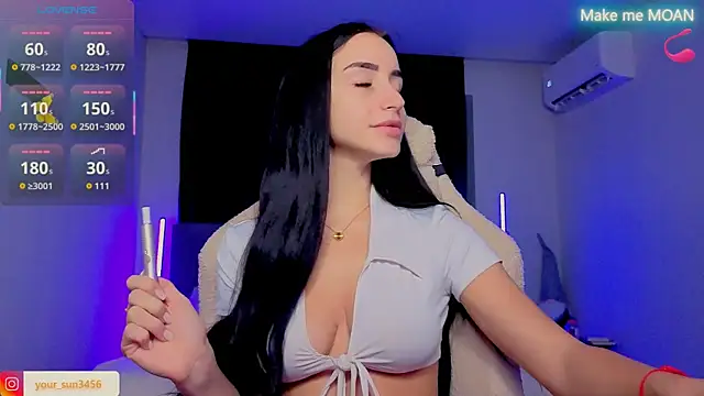 Snapshot of Kemi__Jordan chatting on 10-26-25, 04:57 Kemi Jordan online show from 10-26-25, 04:57