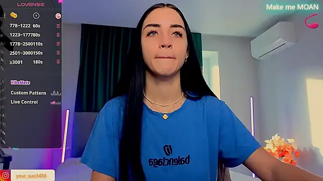 Snapshot of Kemi__Jordan chatting on 11-23-25, 10:48 Kemi Jordan online show from 11-23-25, 10:48