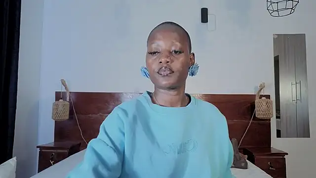 Snapshot of Elegant_Ebony chatting on 07-14-26, 10:21 Elegant Ebony online show from 07-14-26, 10:21
