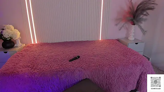 EmilyEvans7 online show from 04-02-26, 07:22