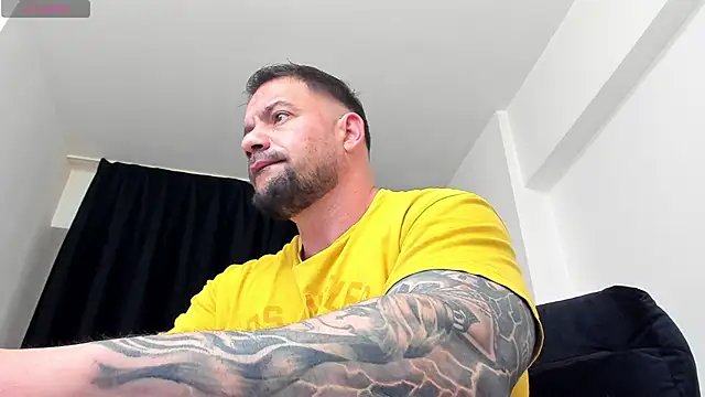 musclemonster31 online show from 05-05-26, 03:58