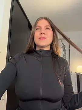 Snapshot of AmelieLaurent_ chatting on 05-05-26, 11:57 AmelieLaurent online show from 05-05-26, 11:57