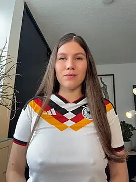 Snapshot of AmelieLaurent_ chatting on 07-04-26, 03:51 AmelieLaurent online show from 07-04-26, 03:51