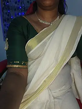 Snapshot of Malluivaniya chatting on 06-18-26, 06:02 Malluivaniya online show from 06-18-26, 06:02