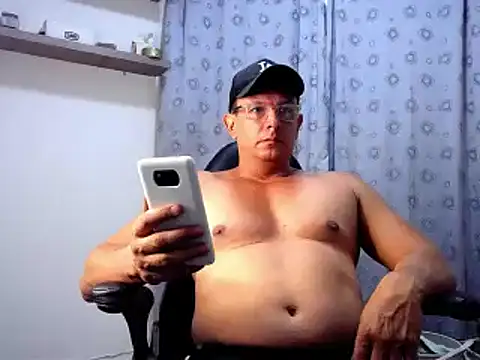 Snapshot of pedropicapi chatting on 02-14-25, 03:00 pedropicapi online show from 02-14-25, 03:00