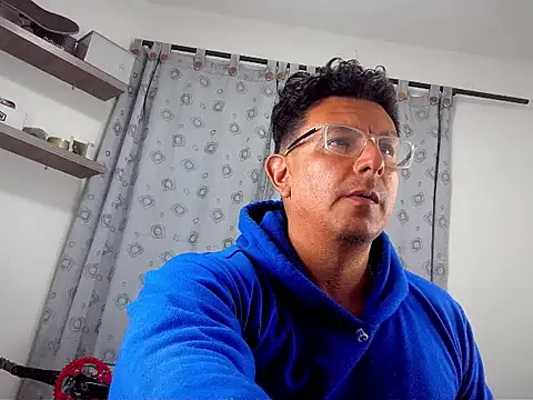 Snapshot of pedropicapi chatting on 10-23-25, 02:22 pedropicapi online show from 10-23-25, 02:22