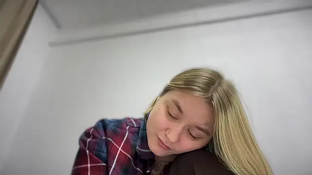 Isabel-Bailey online show from 10-04-25, 08:40