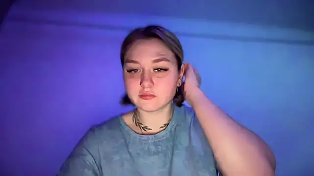 Isabel-Bailey online show from 10-21-25, 09:04