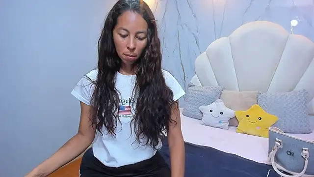 Rosalinda Cortez online show from 12-20-24, 04:04