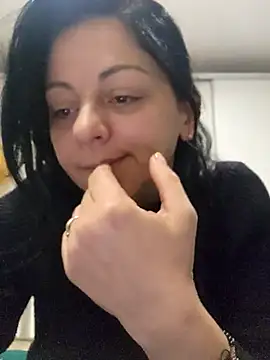 Snapshot of bruneta_sexy23 chatting on 03-20-25, 04:18 bruneta sexy23 online show from 03-20-25, 04:18