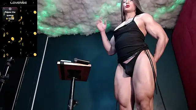 Snapshot of Layla_miss chatting on 11-14-25, 09:30 Layla miss online show from 11-14-25, 09:30