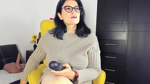 Snapshot of adriana71 chatting on 07-03-26, 01:01 adriana71 online show from 07-03-26, 01:01