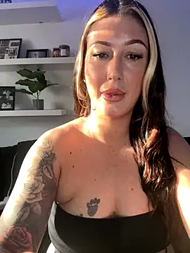 MissyLeeX online show from 10-05-25, 08:45