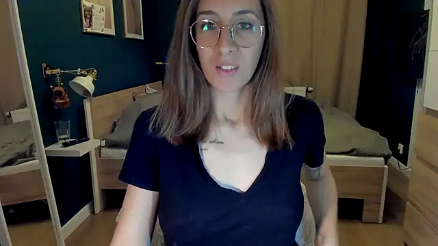 Snapshot of DesireMore90 chatting on 04-28-26, 10:48 DesireMore90 online show from 04-28-26, 10:48