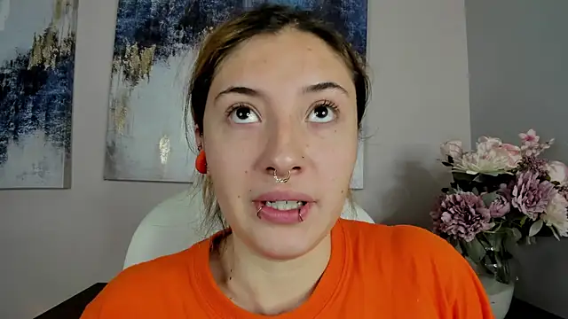 Snapshot of chubby_vanniie_ chatting on 01-20-25, 06:43 chubby vanniie online show from 01-20-25, 06:43