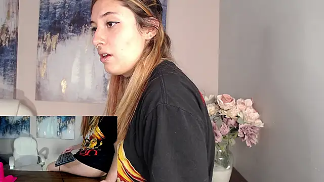 Snapshot of chubby_vanniie_ chatting on 02-05-25, 08:04 chubby vanniie online show from 02-05-25, 08:04