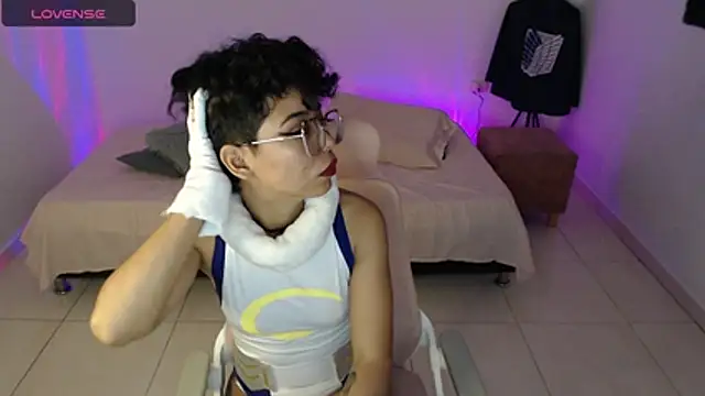 Putaku San online show from 04-25-26, 09:45