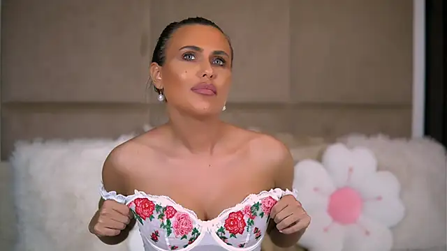 AnaisBellas online show from 02-25-25, 04:35