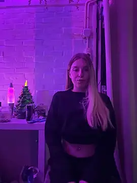 Snapshot of VeraSerephina chatting on 12-17-25, 10:27 VeraSerephina online show from 12-17-25, 10:27