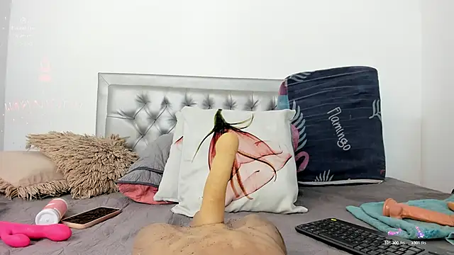 Snapshot of NICOLEVIP chatting on 09-17-25, 07:26 NICOLEVIP online show from 09-17-25, 07:26