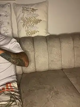 AgathaGeorgiou online show from 10-22-25, 10:53