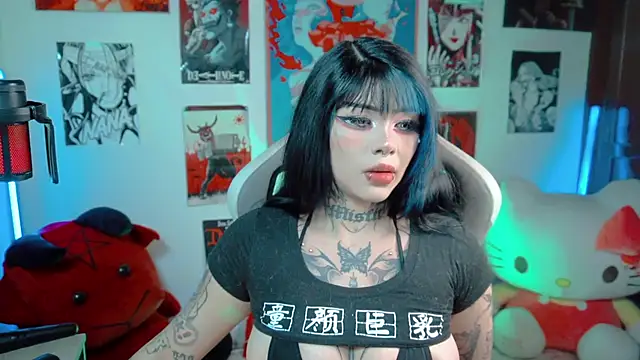 Snapshot of Deadly_Doll chatting on 07-24-26, 08:29 Deadly Doll online show from 07-24-26, 08:29