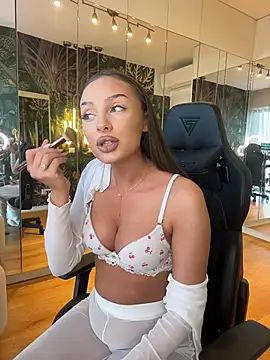 MileySin1111 online show from 02-11-26, 01:16