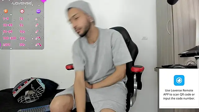 Snapshot of Aron_Baylor chatting on 10-09-25, 01:14 Aron Baylor online show from 10-09-25, 01:14