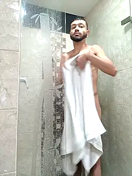 Snapshot of Aron_Baylor chatting on 10-12-25, 11:59 Aron Baylor online show from 10-12-25, 11:59