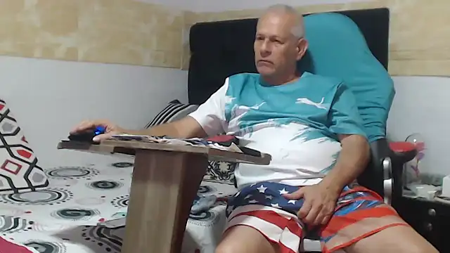 VALENTINO1983  online show from 10-07-25, 02:42