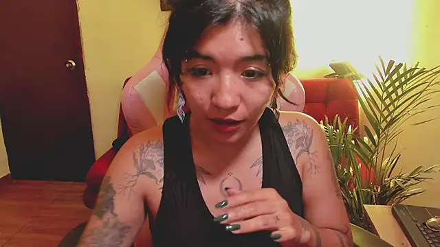 Snapshot of annie_walker6 chatting on 01-04-25, 02:46 annie walker6 online show from 01-04-25, 02:46