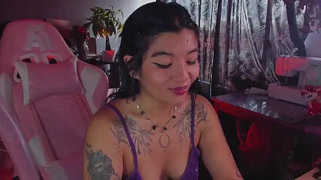 Snapshot of annie_walker6 chatting on 10-09-25, 05:33 annie walker6 online show from 10-09-25, 05:33