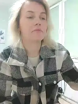 Snapshot of Linda_Gregory chatting on 02-03-25, 12:04 Linda Gregory online show from 02-03-25, 12:04