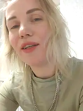 Snapshot of Linda_Gregory chatting on 02-12-25, 02:24 Linda Gregory online show from 02-12-25, 02:24