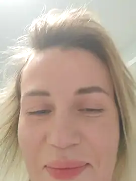 Snapshot of Linda_Gregory chatting on 02-14-25, 09:21 Linda Gregory online show from 02-14-25, 09:21