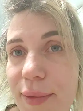 Snapshot of Linda_Gregory chatting on 03-05-25, 08:10 Linda Gregory online show from 03-05-25, 08:10