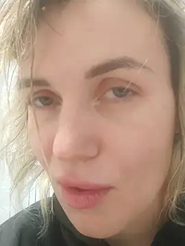 Snapshot of Linda_Gregory chatting on 03-09-25, 12:53 Linda Gregory online show from 03-09-25, 12:53