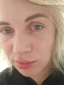 Snapshot of Linda_Gregory chatting on 03-17-25, 11:32 Linda Gregory online show from 03-17-25, 11:32