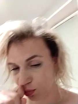 Snapshot of Linda_Gregory chatting on 09-29-25, 11:31 Linda Gregory online show from 09-29-25, 11:31