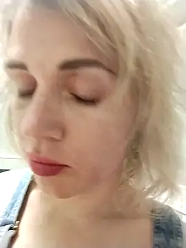 Snapshot of Linda_Gregory chatting on 11-03-25, 11:15 Linda Gregory online show from 11-03-25, 11:15